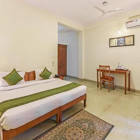 Treebo Trip The Nest Corporate Hotel Greater Noida Exterior photo