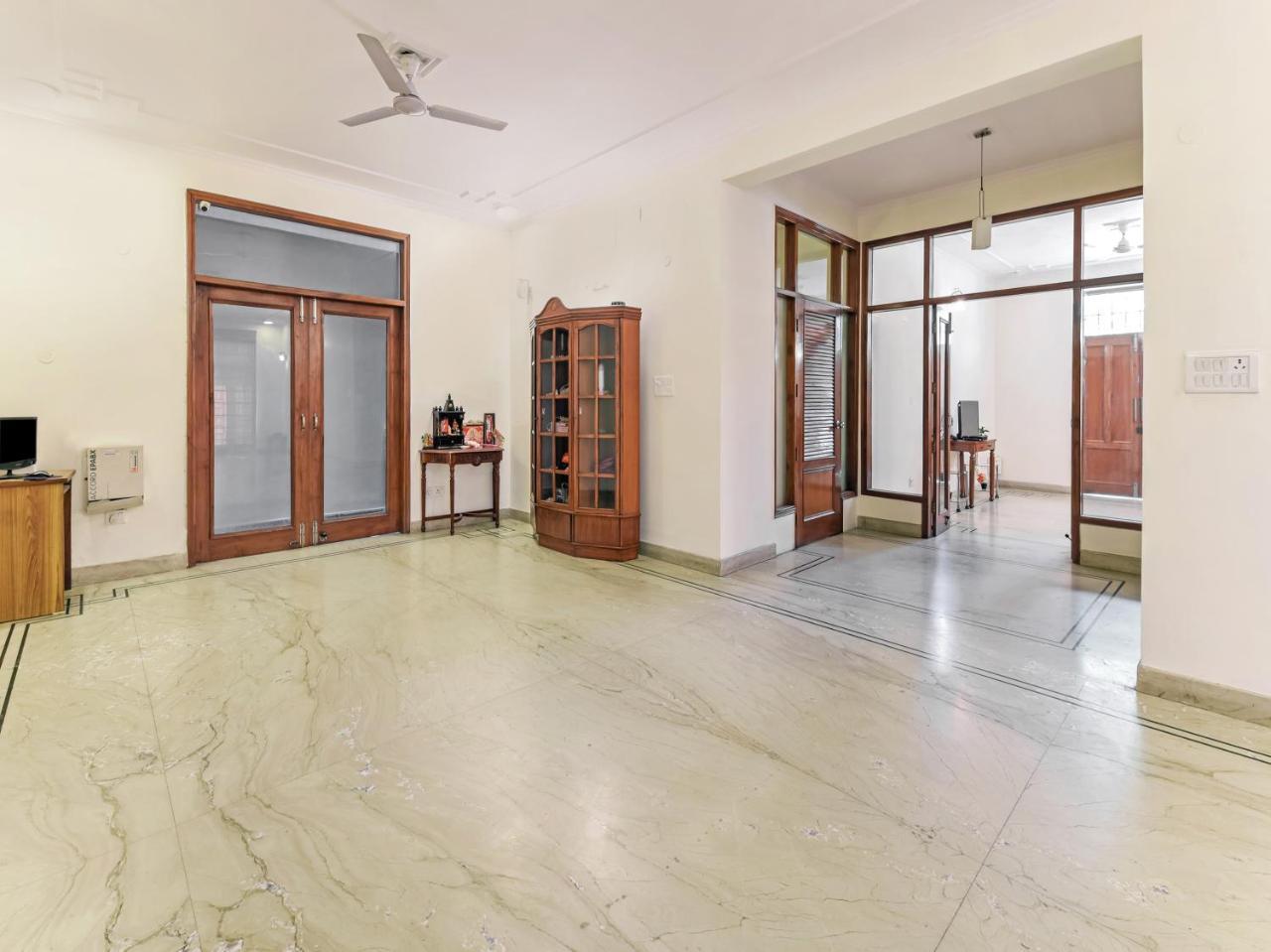 Treebo Trip The Nest Corporate Hotel Greater Noida Exterior photo