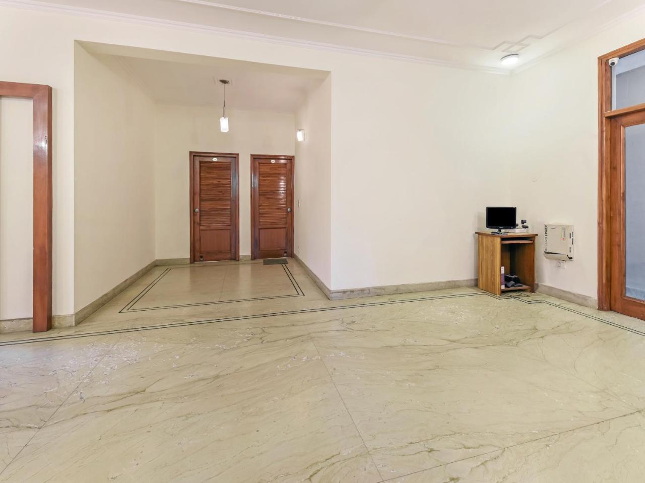 Treebo Trip The Nest Corporate Hotel Greater Noida Exterior photo