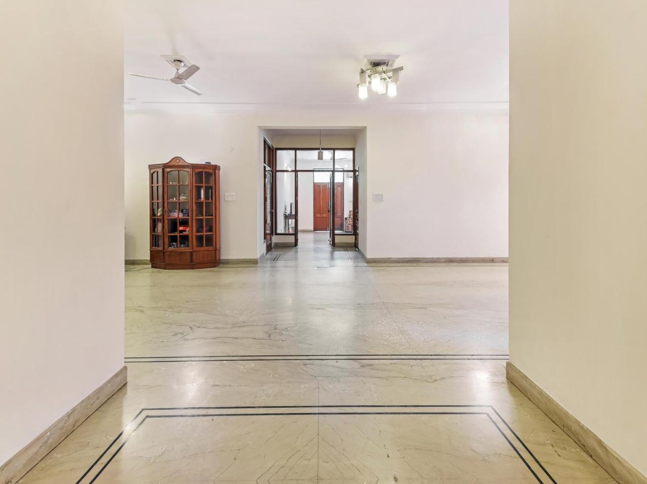 Treebo Trip The Nest Corporate Hotel Greater Noida Exterior photo